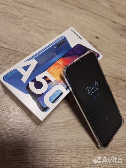 Samsung Galaxy A50, 4/64 ГБ