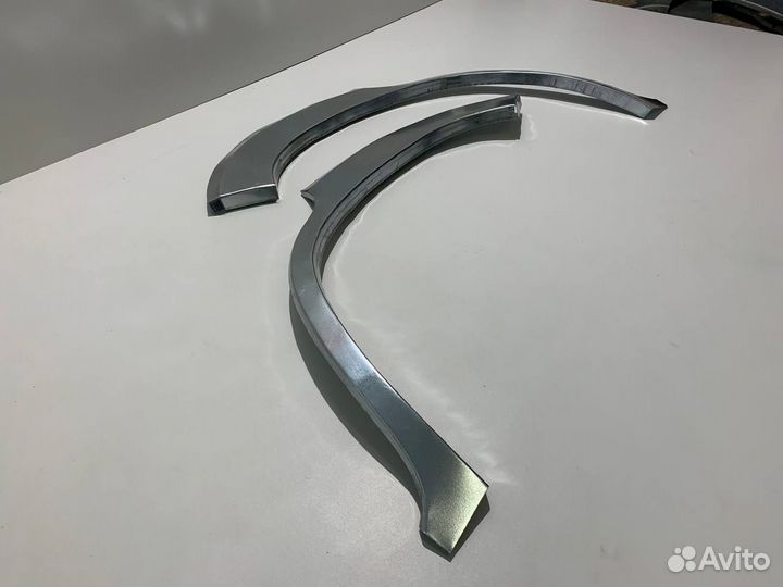 Арки задние Toyota Rav 4 XA30