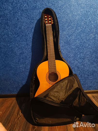 Классическая гитара yamaha c40