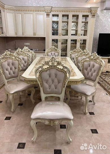 Столы и стулья. Комплект