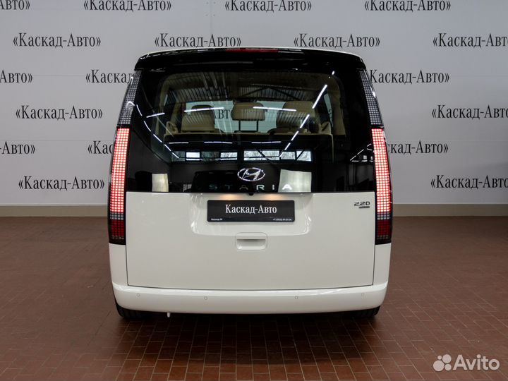 Hyundai Staria 2.2 AT, 2022