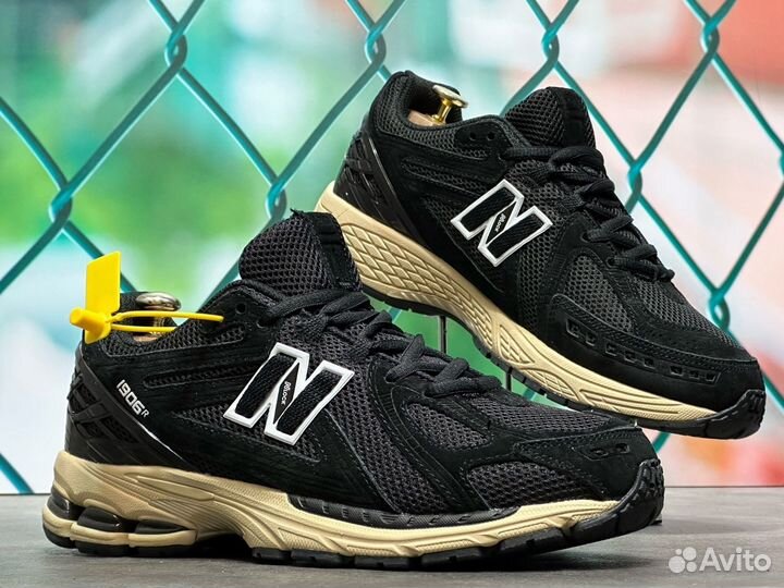 New Balance 1906R в черном цвете