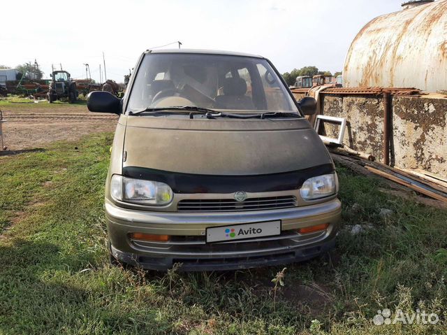 Nissan serena 1993