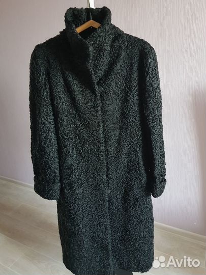 Шуба каракулевая