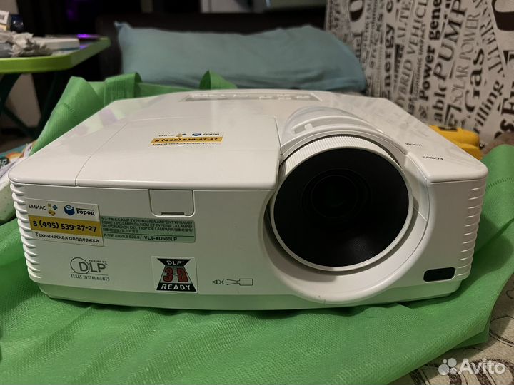 Проектор Mitsubishi XD 550U