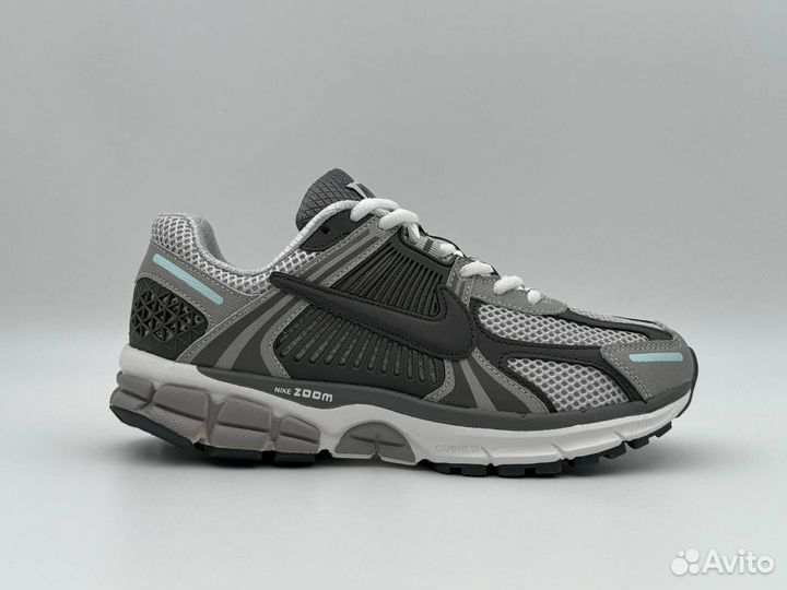 Кроссовки Nike Air Zoom Vomero 5