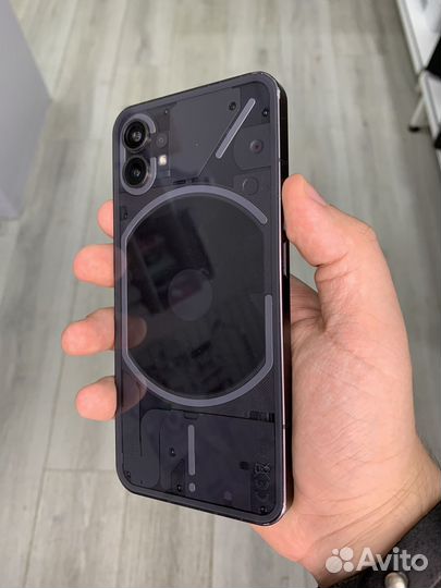 Телефон Nothing Phone