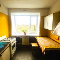 Комната 30 м² в 2-к., 1/2 эт.