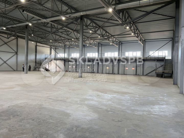 Склад с доками, 1500 м²
