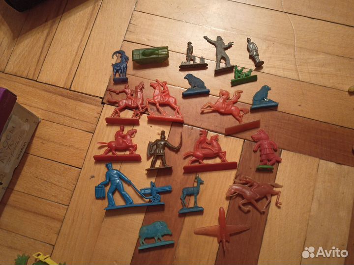 Игрушки СССР солдатики