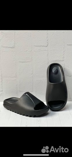 Тапки adidas Yeezy slide