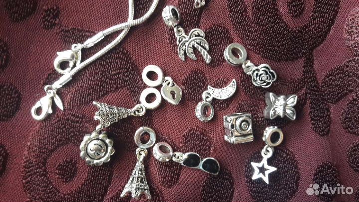 Браслет и подвески на браслет