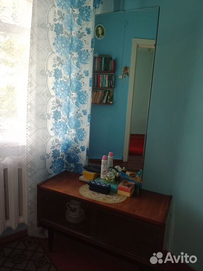 Трюмо с зеркалом