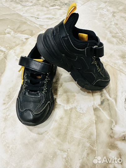 Кроссовки р27