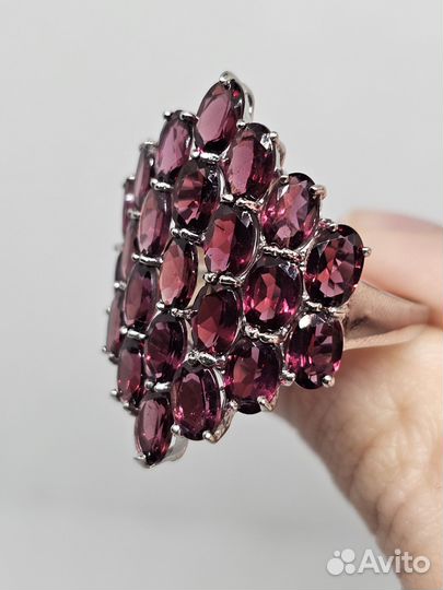 Серебряное кольцо с гранатами умбалитами