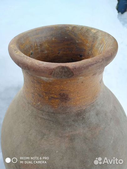 Глиняный кувшин
