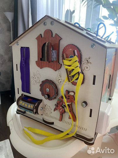 Бизиборд домик со светом