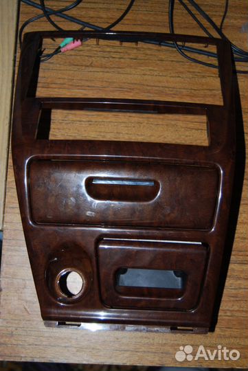 Центральная панель Мицубиси Галант