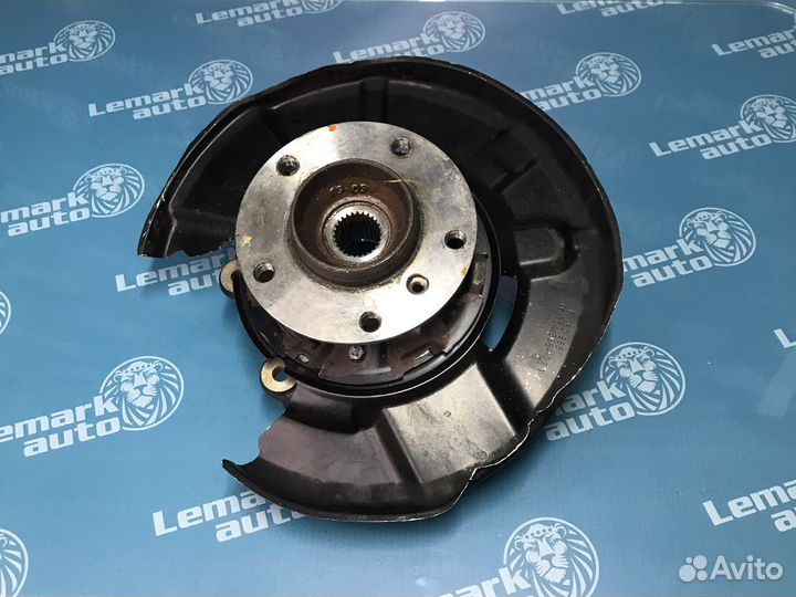 Кулак поворотный задний правый BMW 1