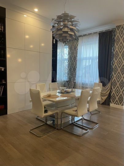Дом 360 м² на участке 5 сот.