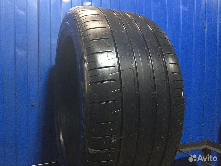 Pirelli P Zero PZ4 285/40 R19