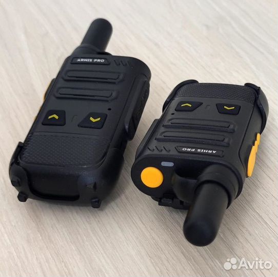 Рация-радиостанция в комплекте с наушниками