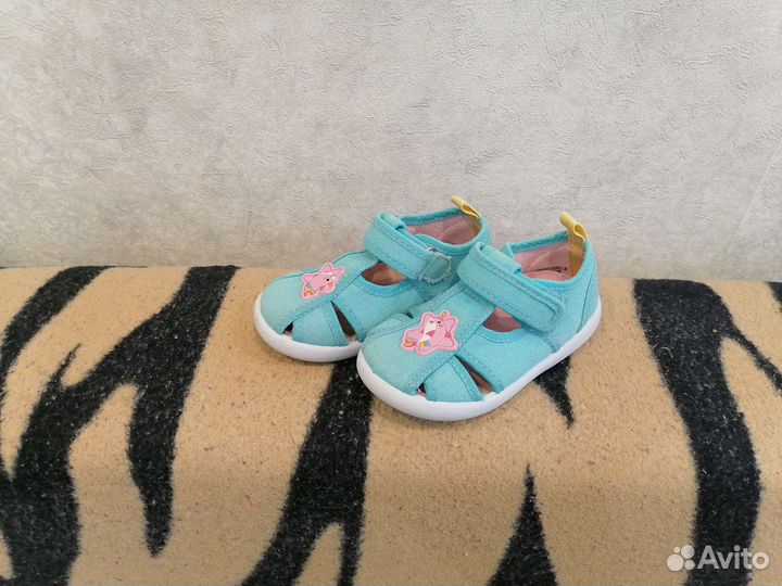 Продам на девочку