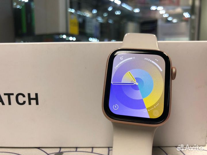 Смарт-часы Apple Watch SE, 44 мм. Gold
