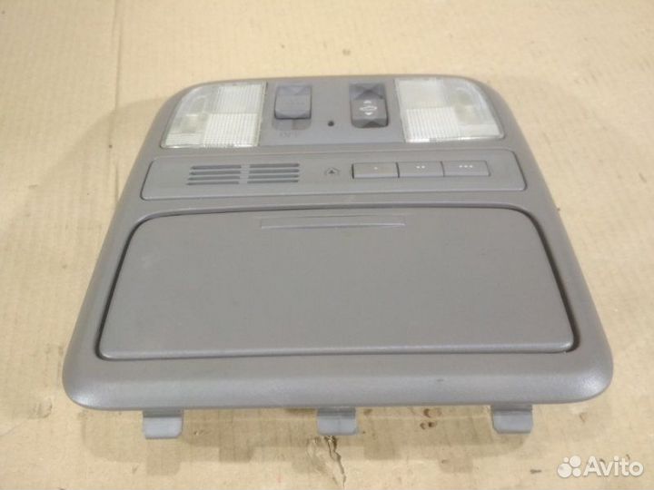 Фонарь салона (плафон) передний Honda Pilot II 3.5