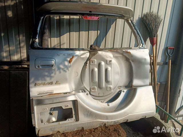 Дверь багажника toyota rav4 zca26