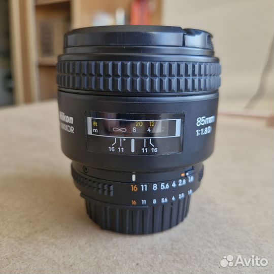 Объектив Nikon AF 85 mm f/1,8D