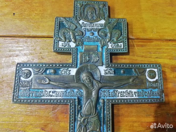 Старинный крест