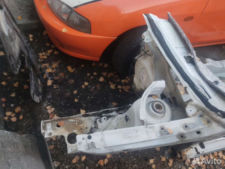 Четверть, Лонжерон со стойкой