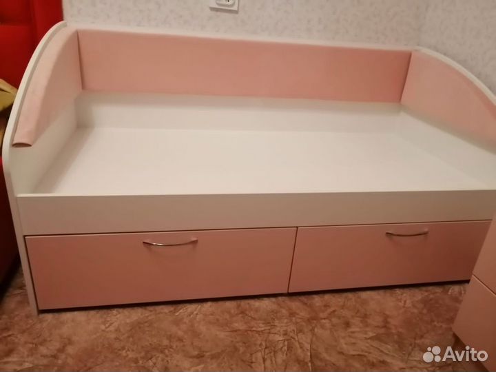 Детская кровать с мягкими бортиками