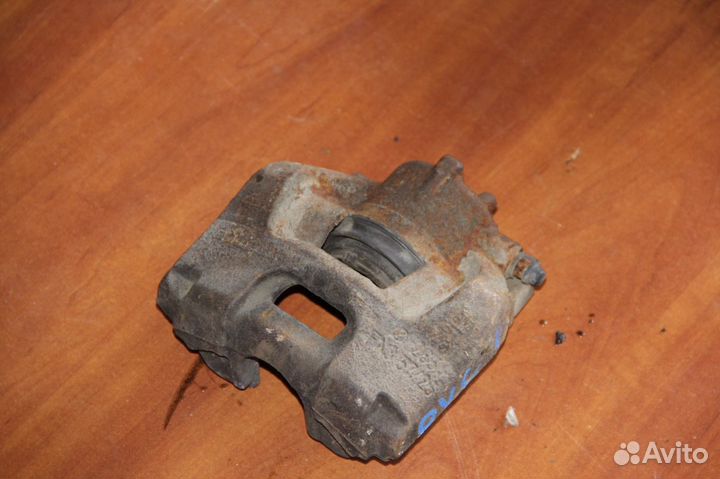 Суппорт передний Опель Вектра С