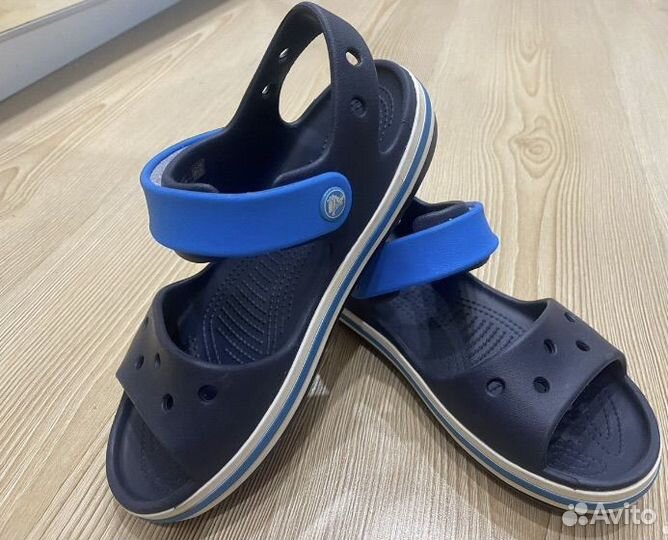 Сандалии crocs J2