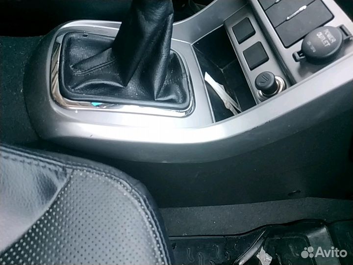 Подлокотник geely emgrand 2012 г