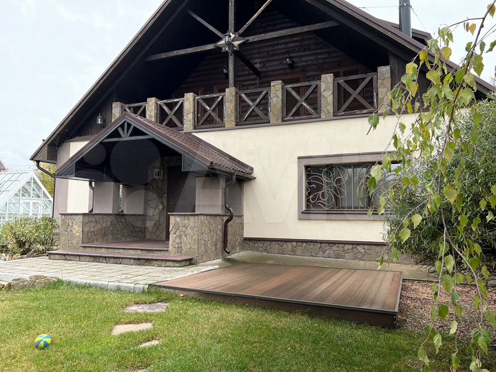 Дом 250 м² на участке 30 сот.