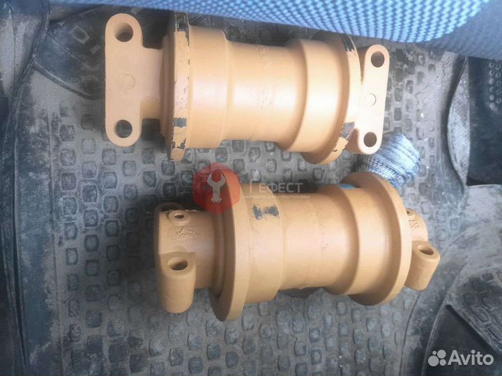 Каток поддерживающий 208-30-00520