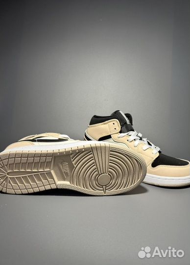 Кроссовки Air Jordan 1 Mid 'Barely Orange' Люкс