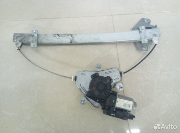 Стеклоподъемник передний левый Hyundai Solaris 1