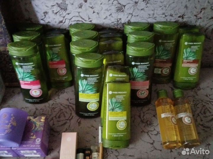 Завоз Наборы Ив Роше (молочко, гели, уход)