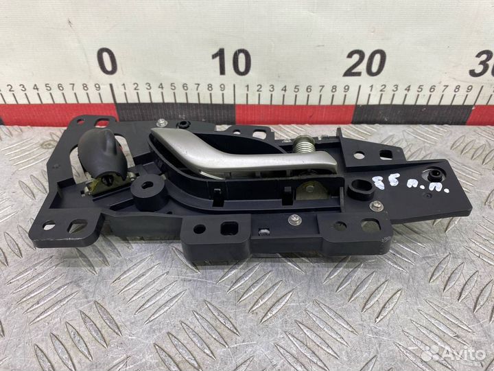 Б/У ручка двери внутренняя (обшивка салона)