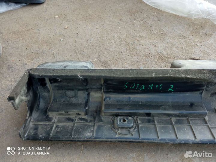 Hyundai Solaris2 пыльник радиатора