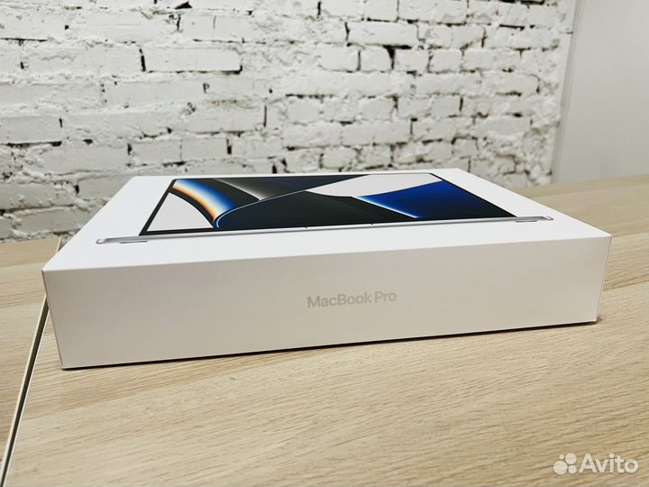 Новый MacBook Pro 16 (M1 Pro) 16 гб, 1 тб SSD