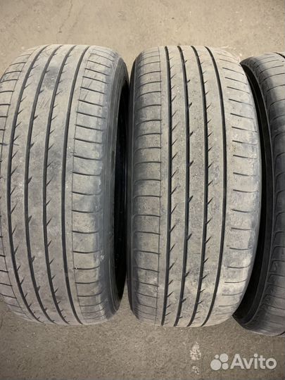 Yokohama Advan Sport V102 235/55 R20 102V