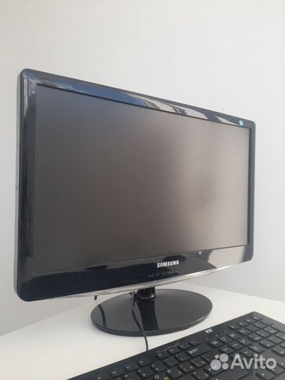 Монитор Samsung