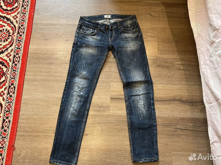 Джинсы женские