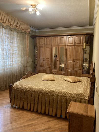 Дом 172 м² на участке 6 сот.