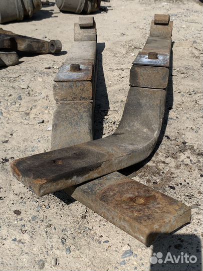 Полурессора ведущего моста, левая renault trucks